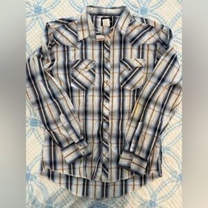 Men’s Wrangler plaid snap up long sleeve. XL.
